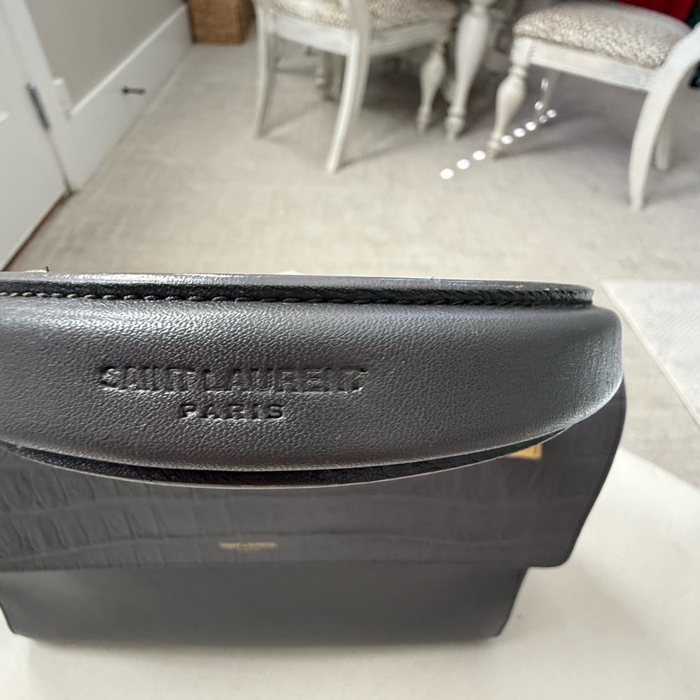 Saint Laurent Croc-Embossed Gray Bag - Picture 16 of 16